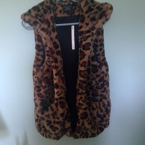 Love Tree Leopard Animal Print Faux Fur Vest